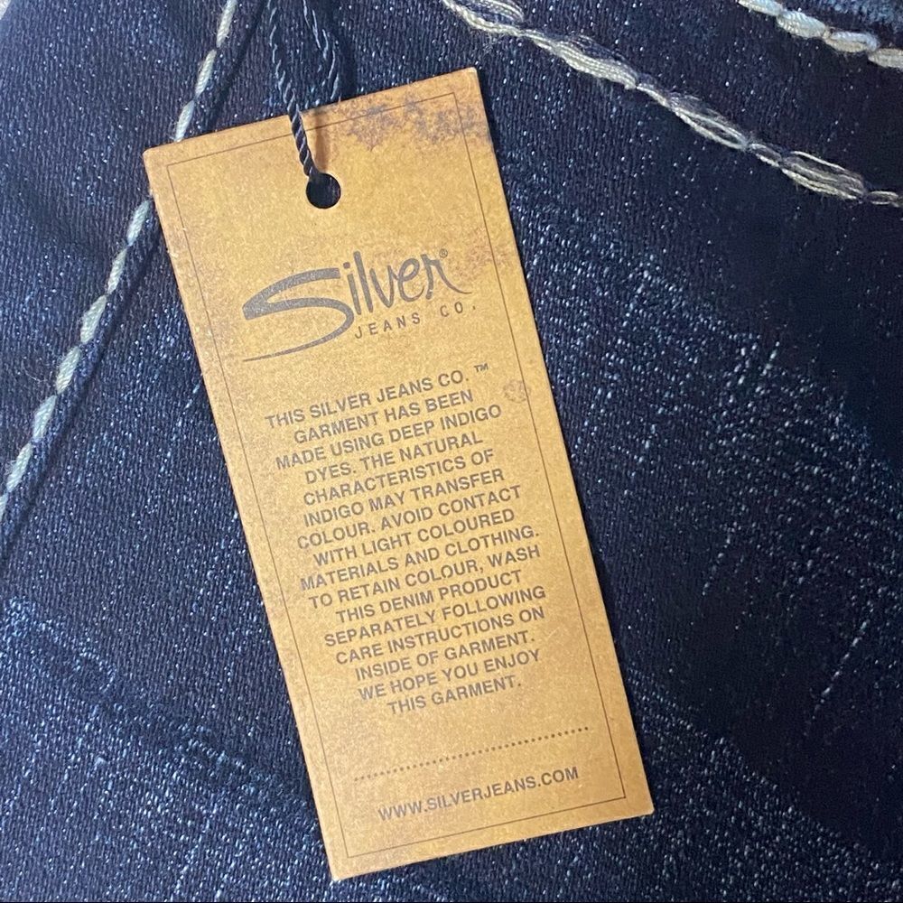 Silver Jean Co | NWT Suki High Rise Denim Capri’s - Picture 3 of 9